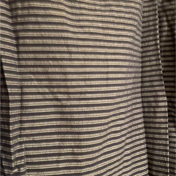 Men’s American Eagle button up shirt in navy white stripe size XL prep fit - Picture 5 of 10